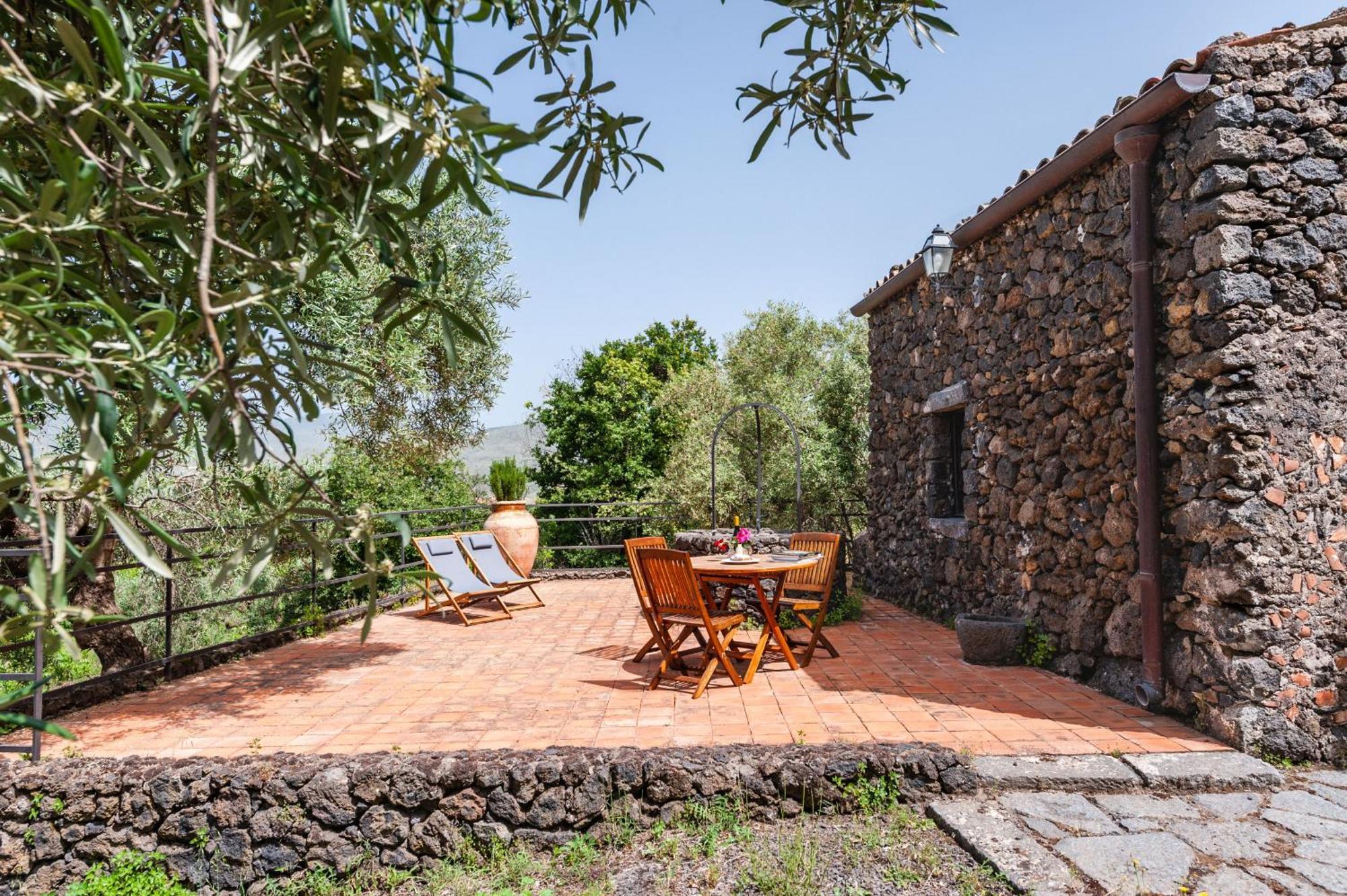 Terrazze Dell'Etna - Country Rooms And Apartments Randazzo Bagian luar foto